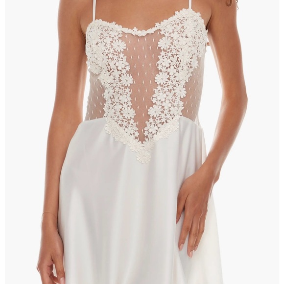 Elegant White Lace Slip Dress - Picture 2 of 3